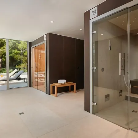 ヒポテルズ バイーア グランデ アパートホテル 4* カラ・ミラー