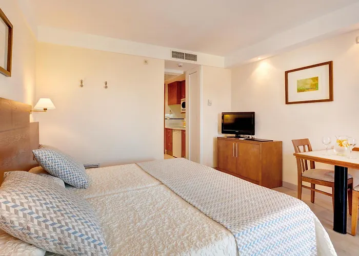 Hipotels Bahía Grande 4*